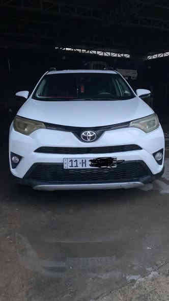 راف فور 2018 وارد امريكي  فول موصفات xle   مواصفات بصمه فتحه سقف حساسات اماميه وخلفيه رادارات و سياقه ذاتيه ثلاث انضمه قياده جنطه كهرباء تخم تاير جديد  مانع انزلاق بصمه بل ابواب محرك وكير شرط كفاله سياره بعدها جديده ماشيه 74 الف فقط استعمال قليل جديده بمعنى الكلمه ضررها فقط الجاملغ الامامي وخشم البنيد ومصلح فقط تبريد شرط ثلج     بدلت الايت  خليت زنون سعرة ٣٢٠ دولار  غير الايت الي بالصورة
السعر 167 مال بيع من الاخير للاتصال ***********  مكان بغداد
