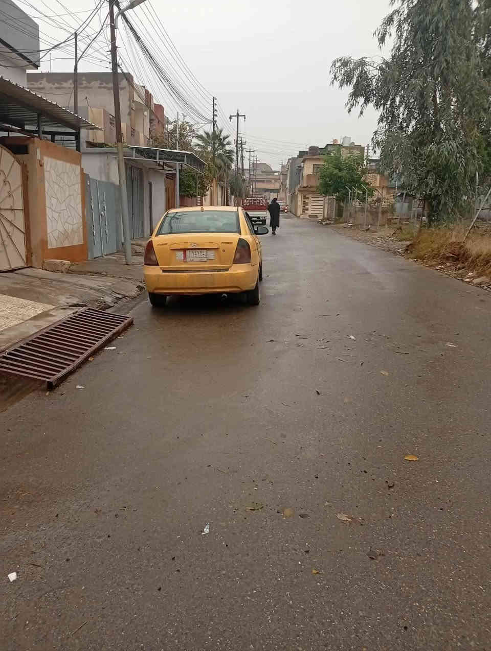 سلام عليكم بيت للبيع بحي صدام مدخل الاول بل مربع دهبي مال جامع نور الدين زنكي مساحه 100 متر طابق واحد يتكون من استقبال وهول وغرفه  وكراج وصحيات للاستفسار اكتر هدا رقمي *********** سعر بيت 70 بي مجال بسيط
