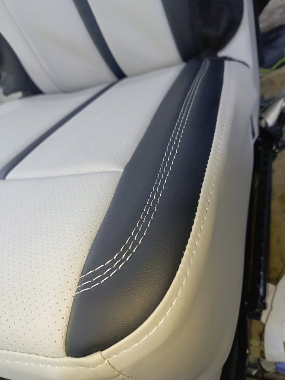 كل ما هو جديد من دوشمه حيدر النواب تفصال حسب الطلب نفس تفاصيل البلاديه مع دبل خيط  وتطريز وباحدث المكاىن الحديثه للاتصال على الرقم التالي ***********
