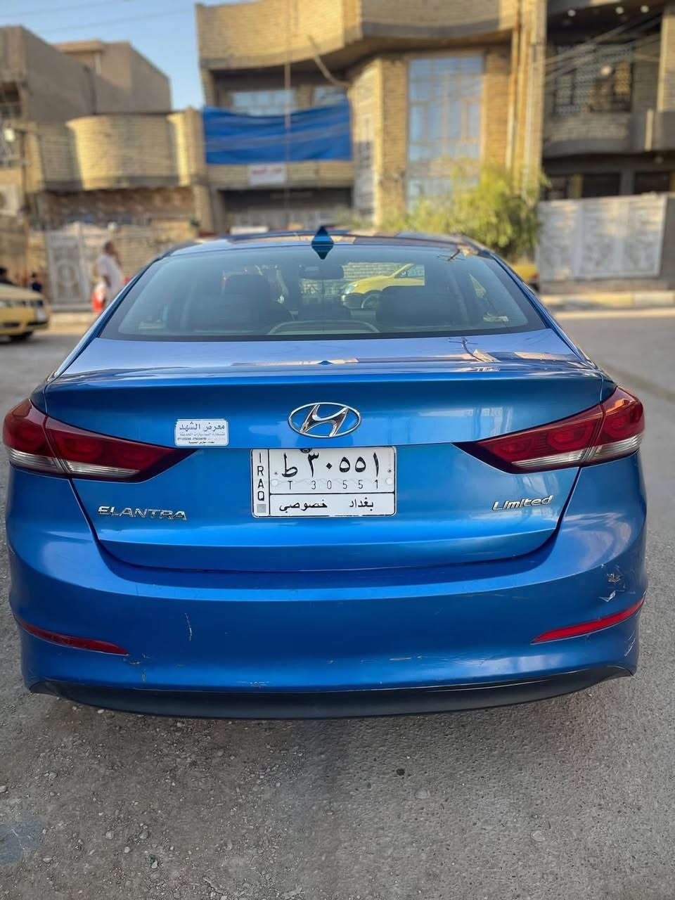 النترا لمتد فول 1/1 السعر 120 $
موديل 2017 وارد امريكي

محرك 2000 دوش  كير at 

السيارة ليبل واحد

ماشية 118 الف ميل

فتحة

بصمة تشغيل وبصمة ابواب وصندوق

رادار جانبي 

حساسات

كامرة 

شاشة كبيرة لمس كار بلاي

كشنات تدفئ امامي وخلفي 

كشن كهرباء 

كروز مثبت سرعة 

مانع انزلاق 

فول تحكم ستيرن

اضاءة ترحيب 

ثلاث انضمه للقياده ( سبورت )( وايكو )( وعادي ) 

رقم بغداد مشروع وطني 

# الويل  الاصلي مالتها موجود 

حادثها بنيد وجاملغ ومرجعينهم نفسهن وبيها كم  طخة 

مكان السياره /بغداد مدينة الصدر

السعر /120 

***********
