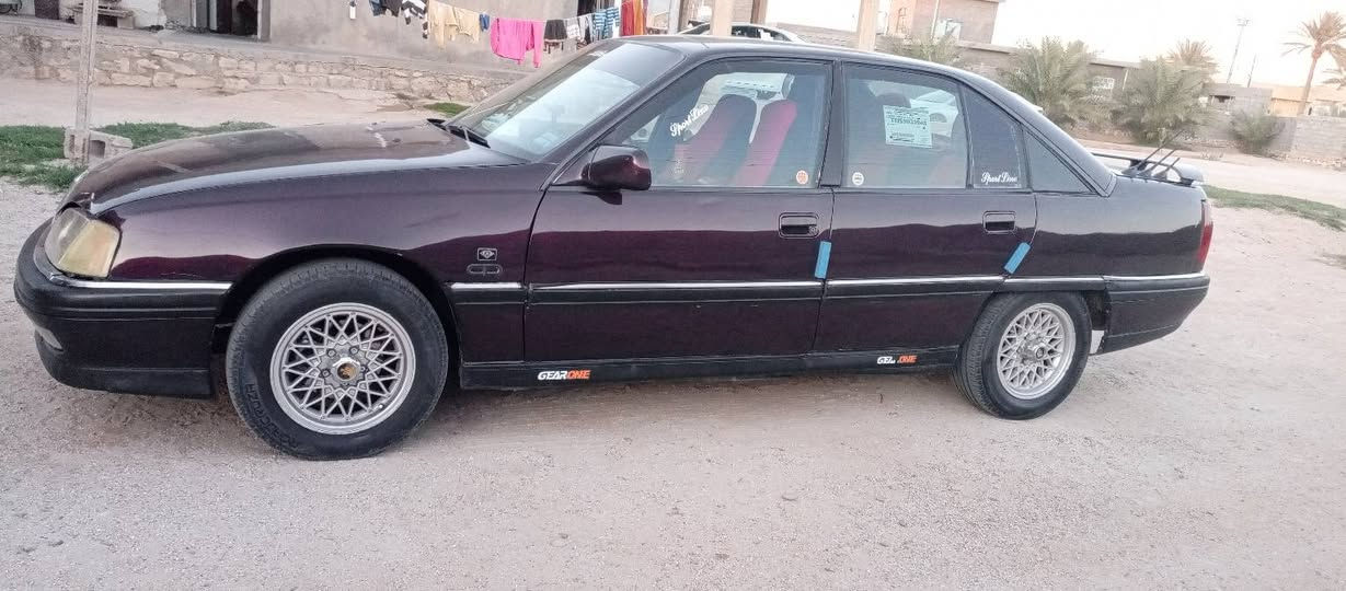 السلام عليكم للبيع اوبل اوميكا موديل 91 سياره جديده كشره مصبوق صبق عام اثر جراد كهربائيات كله شقاله محرك وكير شرط الفحص ارفلو باتري جديد فيت بم سياره مسويله دامه وتجي اشوف ابعينك صدر دبلات كله جديد رقم وسنويه جدد تحويل مباشر بسامينه رون سرعه حماوه كله شغال ترايك للبصره السعر المطلوب 40 وبيه مجال للطيبين اتصل ‏‪***********‬‏ مكان السياره الفلوجه الكرمه
