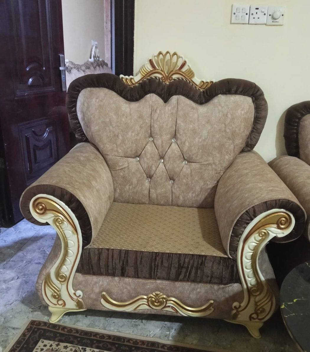 كراسي عدد 3
كرويته 
طبلة طعام للبيع


**إذا كنت صاحب هذا الإعلان وتريد حذفه لأي سبب، رجاءا أرسل رسالة إلى الدعم الفني**