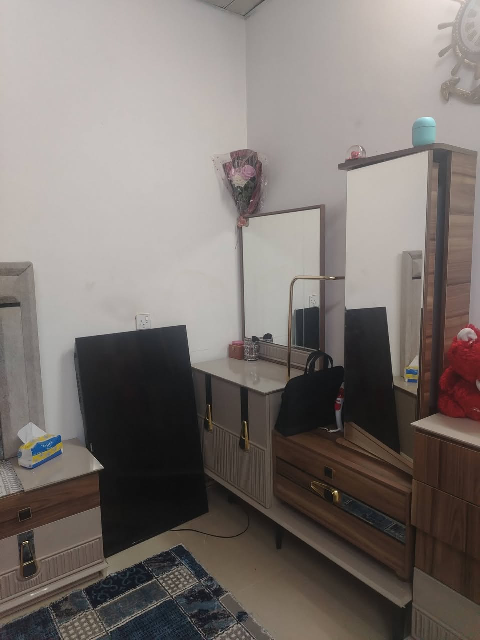 سلام عليكم اخوان غرفه نوم للبيت اي استفسار عل رقم ***********
