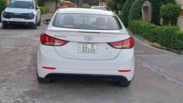 النترا خليجي ٢٠١٥
محرك ١٨٠٠ دوش
ماشيه ٩٠ الف
فتحه سقف
اربعه دسك
داخل بيجي
يدات نيكل
مري قابل لطي
السياره نظيفه وجاهزه 
الرقم بغداد الدولي بسمي
السعر ١٣٧ وبيها مجال
***********
