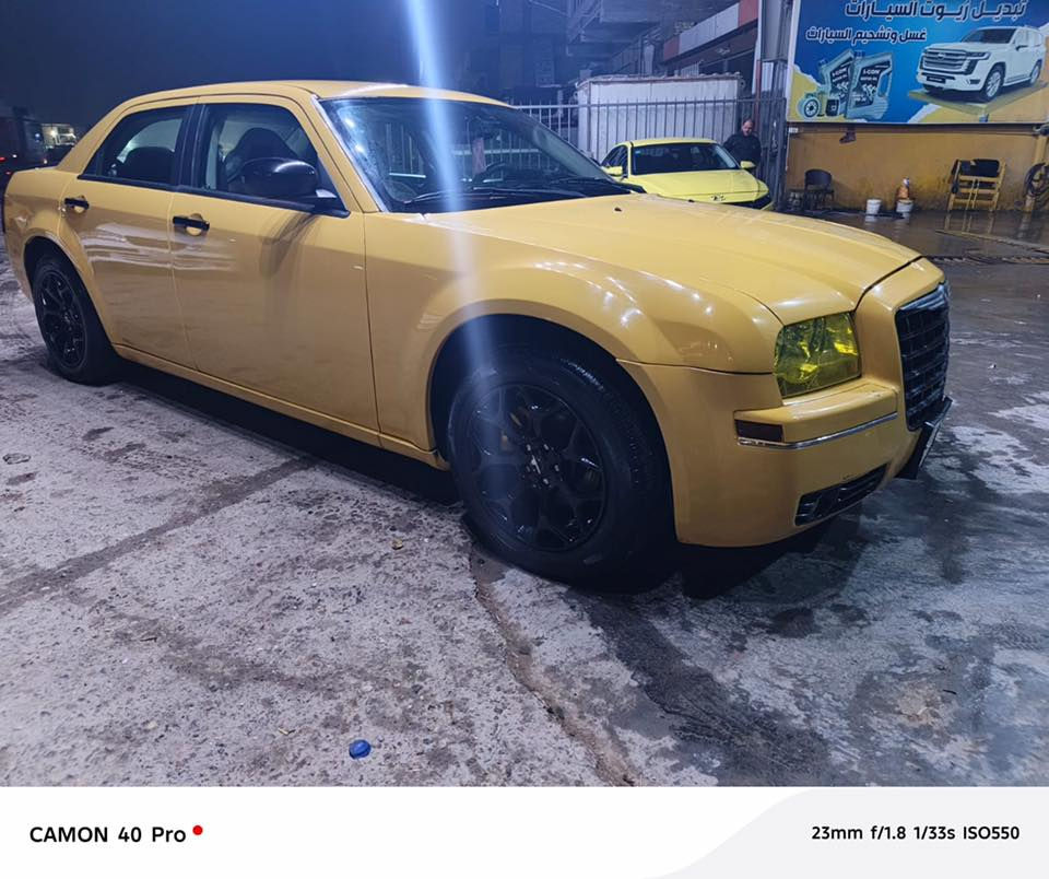 السلام عليكم اوباما موديل 2008 اصل رقم واسط بسمي  مشروع وطني محرك 3500 السيارة فول موصفات كشن جلد كهرباء 
غرفة جديد تخم تاير ويل كروم صدر الامامي والخلفي جديد 
منضومة زنون مكينة وكير مكفول بيهة فقط جاملغ امبدل بدون دواخل السيارة جديدة خطها جوال مكاني بغداد 
السعر 115 
***********
