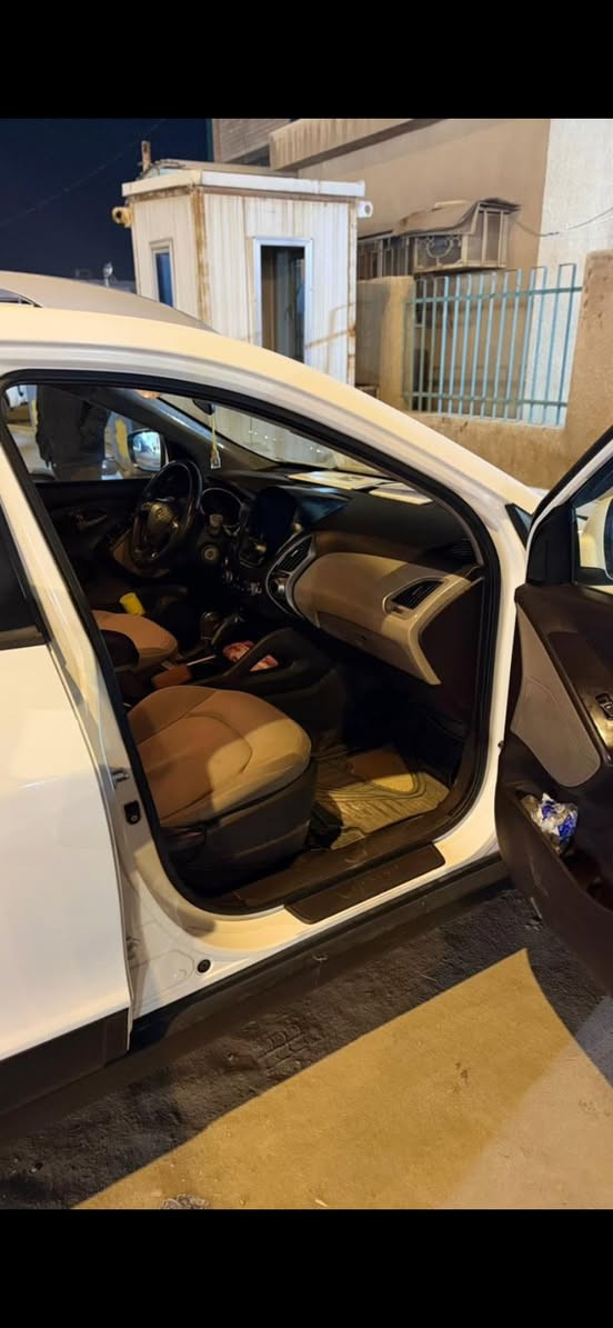 توسان مديل 2014خليجي مال بيت بيه فقط جاملغ صبغ وباردين باقي مكينه وكير كفاله وعندي سونار بيه  مكان بابل المركز ***********
