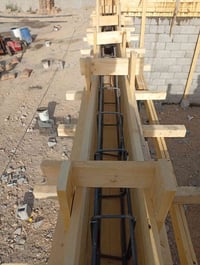 نجار قالب لعمل كافة النجارة  نشتغل بيت گنطره جسر اي شي عندك نشتغله فقط...