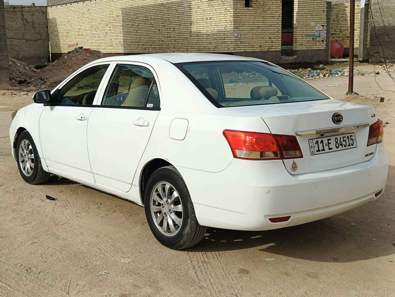 سلام عليكم بيوايدي لبيع G3 مديل 2013 رقم بغداد نكليزي هزة جديدة  ما بيهه لا ضربه ولا صبغ بلاديه على وضعيه الشركه  سياره كامله من كلشي گير اوتماتيك مكينه حداديه جديده مواصفات السياره معروفه كشنات جلد شاشه كأمره والسياره احلى من صور سنويه بأسمي مشروع وطني مكان السياره كربلاء حي القدس سعره 62 وبيهه مجال للاستفسار الاتصال على رقم ***********
