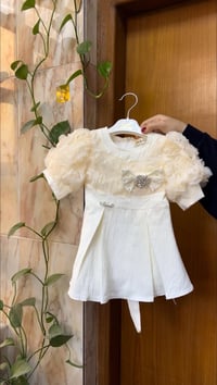 ما يتميز بالأناقة والجمال✨ فستان بناتي يلبس عمر 1سنة الى 3 سنوات👼🏻 افض...