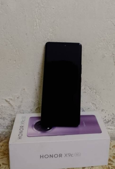 السلام عليكم موبايل HONOR X9c
مع ملحقاتة

مواصفاته 

شاشه منحنينه AMOLED

شاحنه 66 wat 

اللون اسود تيتانيوم 

الذاكره 256GB

دبل sim

موبايل نضافه 100% مستخدم شي قليل

ما امبدل بي اي شي شرط الفحص 

السعر 360 وبي مجال قليل 
للتواصل والاستفسار الاتصال ***********
ملاحضه صاحب المبايل غير متواجد على الفيس

