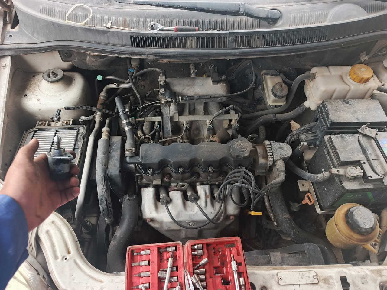 🚗 برمجة سيارات شاملة – أحدث الأجهزة
نقدّم جميع خدمات البرمجة والفحص الإلكتروني لجميع أنواع السيارات الحديثة والقديمة:
✅ فحص شامل للسيارة
✅ قراءة وتصفير الأعطال
✅ برمجة ECU
✅ برمجة القير (Gear)
✅ برمجة جويتر
✅ برمجة زاوية الستيرن
✅ إطفاء لمبة الأعطال
✅ ABS – TCS – Airbag
✅ فحص وبرمجة الحساسات
✅ إطفاء الرادار بعد التصليح
✅ فحص منظومة الوقود والعادم
❄️ قسم التبريد والتكييف
– فحص وإصلاح منظومة التبريد
– شحن وصيانة المكيف
– معالجة ارتفاع الحرارة
🛢 الإدامة الدورية لجميع أنواع السيارات
🔹 السيارات الناصية: 27 ألف
🔹 السيارات العالية: 35 ألف
📍 الموقع: أبو غريب – مدخل الشهداء – مقابل إسالة الماء
📞 للاستفسار والحجز:
مهندس محمد: ***********
مهندس خالد‏‪***********‬‏
