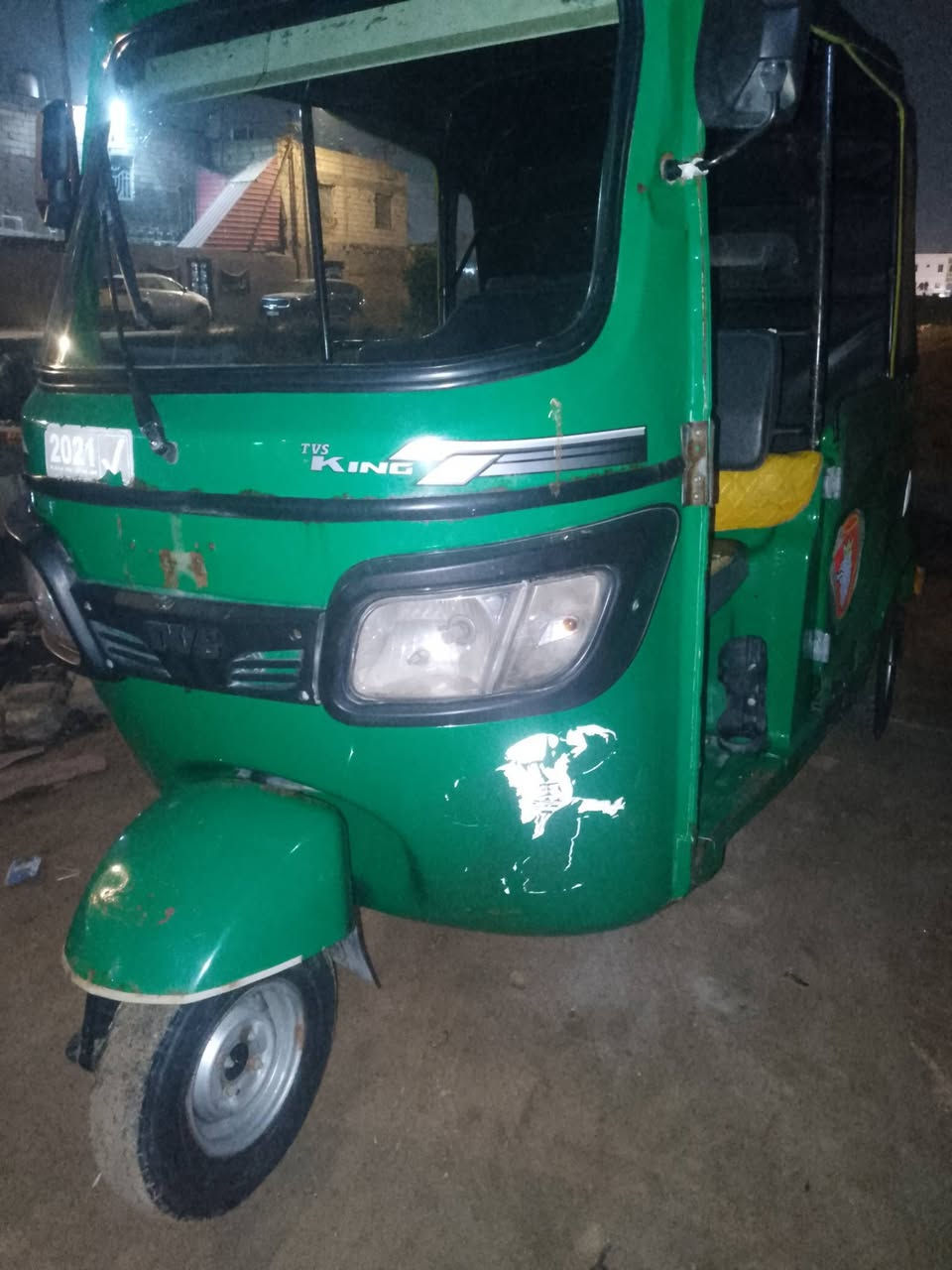 سلام عليكم اخوان تكتك لبيع  رقم وسنويه تيفي إس لمديل 21تكتك كفاله من دعمه فقط تكتك تجفيت شركه سعر 7ملاين وبيه مجال ***********
