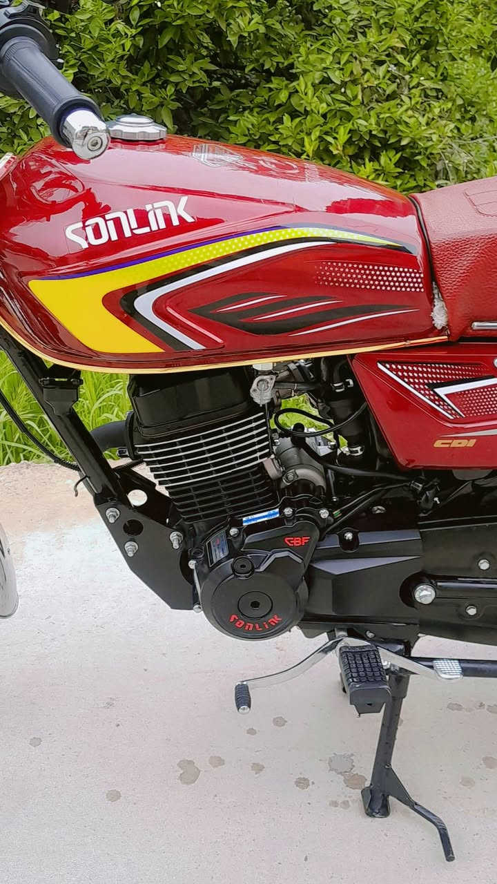 سيفان موديل ٢٥ ضاغطه وزنجيل مكينه ٢٠٠ورقه كورتونيه كفاله عامه شرط برغي ممفتوح بي السعر ٨٢٥ المكان بعقوبه الهويدر ***********
( للعلم الزيرو بل نقد ١١٥٠)
