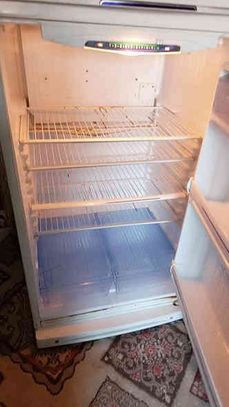 ثلاجه كونكور حجم كبير نظافه فول تجميد فول على الفحص وبيها ضمان السعر 175 الحله منطقه الدبله ***********
