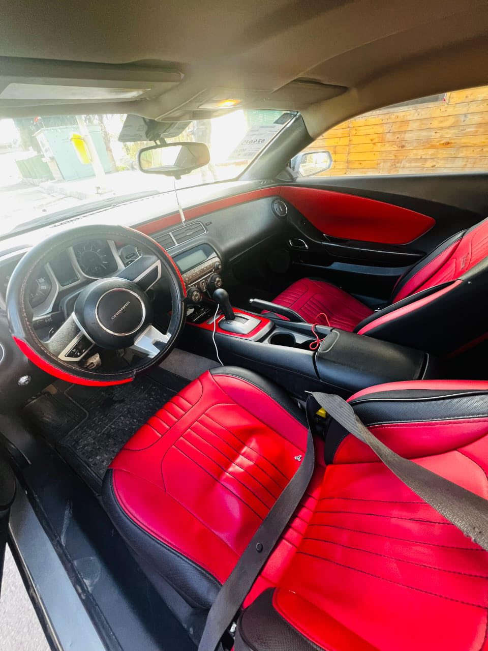 السلام عليكم للبيع كمارو مديل 10محدثه 18رقم بغداد   الجديدمشروع وطني   بسمنه تحويل مباشر
 لون سلفر 
حادث جاملغ خلفي مال امريكه بس اني ابيع احزام 
شرط بدون شواصي بدون كص بدون لغود كفاله 
  كير محرك مكفولات شرط
 تبريد  شغال
 كهربائيات جديده لايت زنون عالي ناصي حداديه حلوه 
للبيع امراوس حسب القناعه 
العنوان ديالى بعقوبة 
لاستفسار ***********
