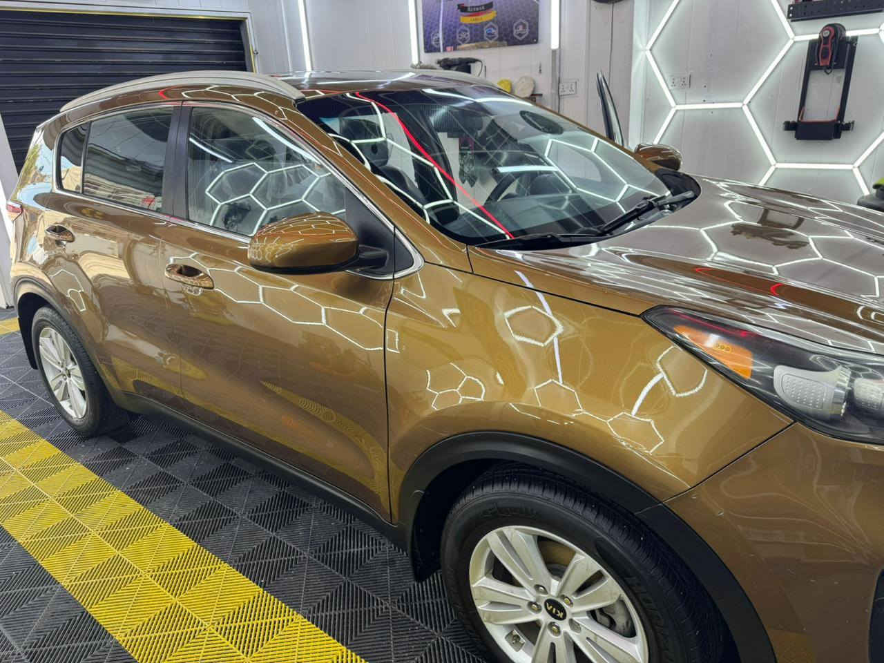 سبورتج2017 وارد امريكي  كلين  بدون صبغ سونر  بلمنشور وصور امريكه كذلك محرك مفتوح
صدر امامي جديد تبريد ثلاجه جديد
بغداد الشعب السعر 142
موبايل ***********
