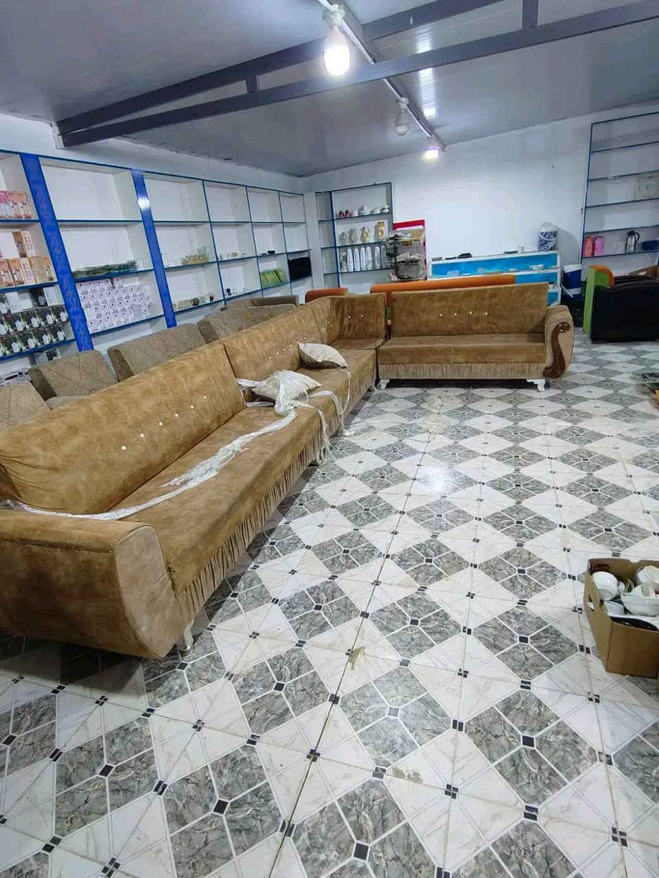 تخم ديوان4قطع 
نظيف مستعمل
السعر 225
تفاصيل داخل فيديو 
بيع او مراوس اوتبديل 
لعلم اذا عندك تخم مستخدم نشتري 
اوجلسه عربيه
متواجدين يومياً 
عنواني ناصرية الغراف طريق ال سهلان منطقه العميرات 
واتساب ***********
انظم للكروب ادخل على الرابط
https://www.facebook.com/groups/490367711756252/?ref=share_group_link
