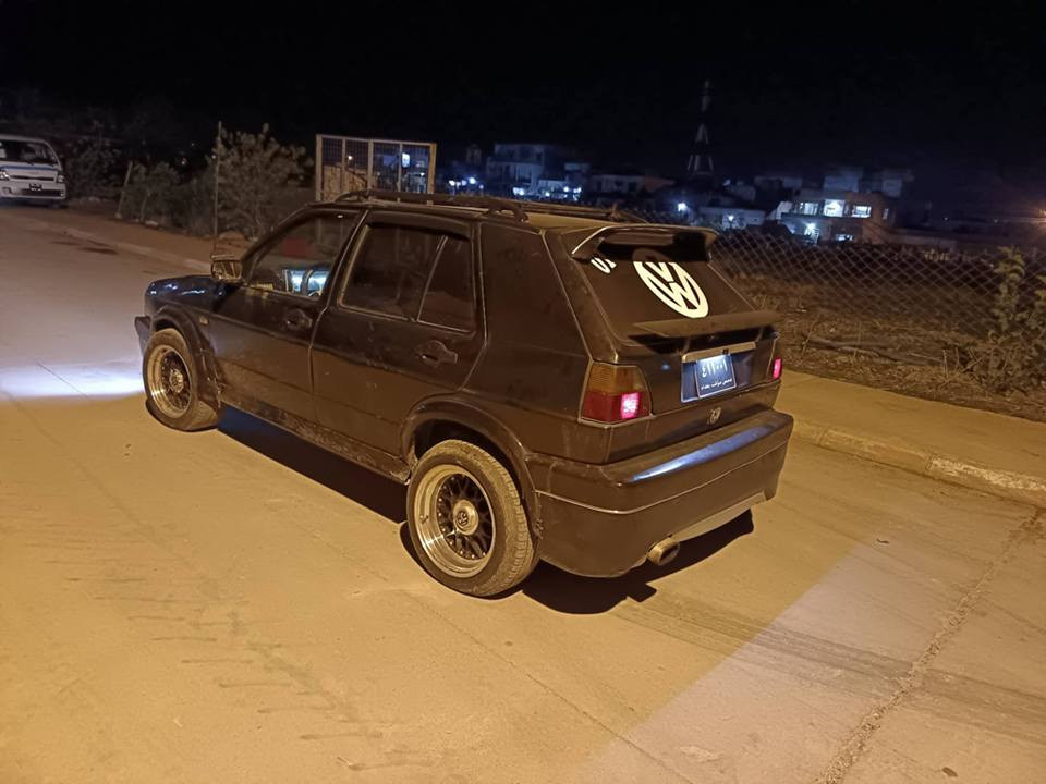 گۆلف مۆدیل ١٩٩٢  علوج کامل سبۆرت 

مەکینەی تۆزی بوغاری هەیە سعر 22گەلاومجالی کم 

***********
*********** السليمانية, العراق
