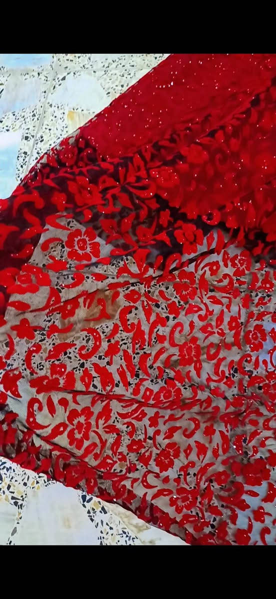 فستان يجنن ملبوس ساعتين سعره 15 اول تم  قياس موجود بل صور يلبس تقريبا حد وزن 55 آو اكثر


**إذا كنت صاحب هذا الإعلان وتريد حذفه لأي سبب، رجاءا أرسل رسالة إلى الدعم الفني**