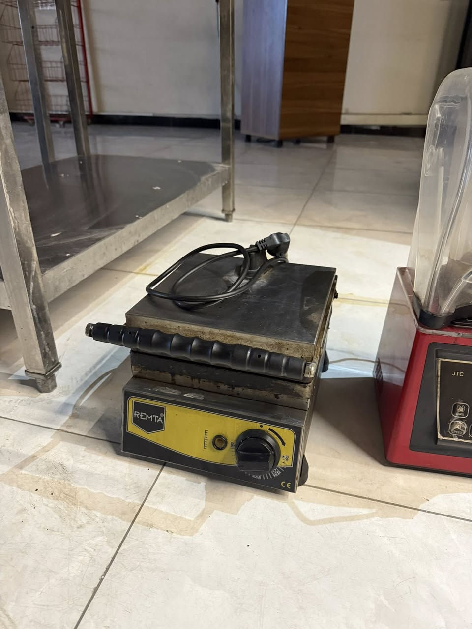 سلام عليكم غراض للبيع للاستفسار خاص


**إذا كنت صاحب هذا الإعلان وتريد حذفه لأي سبب، رجاءا أرسل رسالة إلى الدعم الفني**