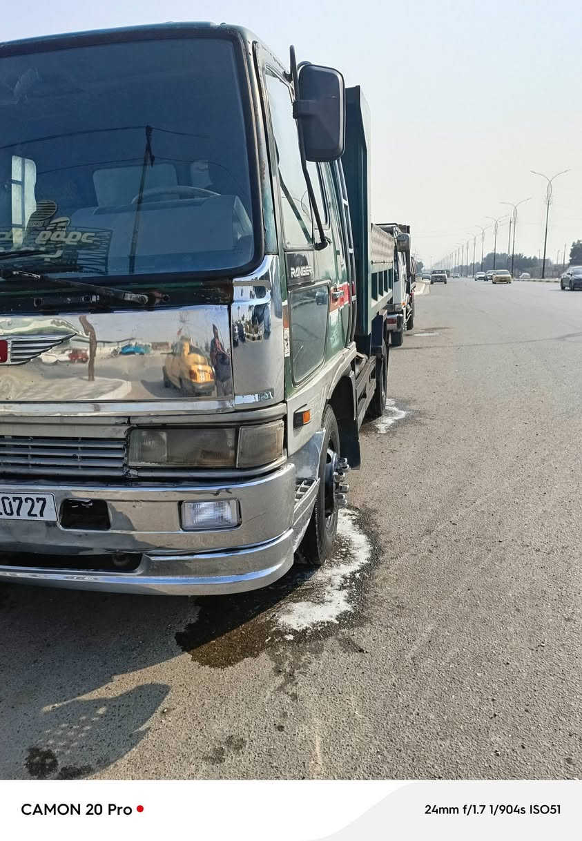 سلام عليكم
للبيع هينو طيرة قلاب ٤طن 

محرك ٧٠ عادي بي خيط بخار مثل مموضح بل التصوير 

كير ٧نمر 
شاصي مكفول 

هزة جديده

فرندكسن شيطان

تخم سبرنك هوائي 

رقم بغداد مشروع وطني انكليزي بسمي 

تخم تاير جوبلس 

سنويه لل٢٨ 

سيارة حلوة وجاهزة مكاني بغداد مدينة الصدر للستفسار على باقي التفاصيل ***********
