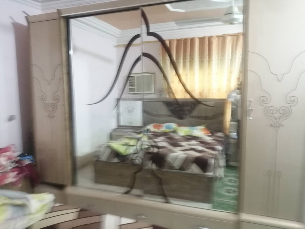 غرفه تركي بعدهة جديده قليل مستخدمه للبيع للأستفسار عل الخاص أو *********** *********** ديوانيه حي الجزائر
