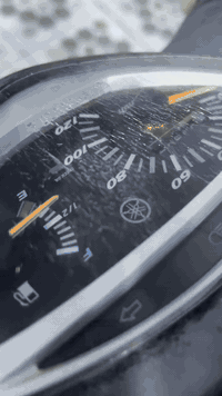 سلام عليكم شباب دراجه للبيع بيه تزويد وياله وشيال وقطره دهن وكشن وصانصه وبدات بريك كله اصلي عارضه $بمليون و٥٠ $وبيه مجال الي بخاطره يخابرني *********** حته ورقت المعرض موجوده مكاني بابل الهاشميه🥇
