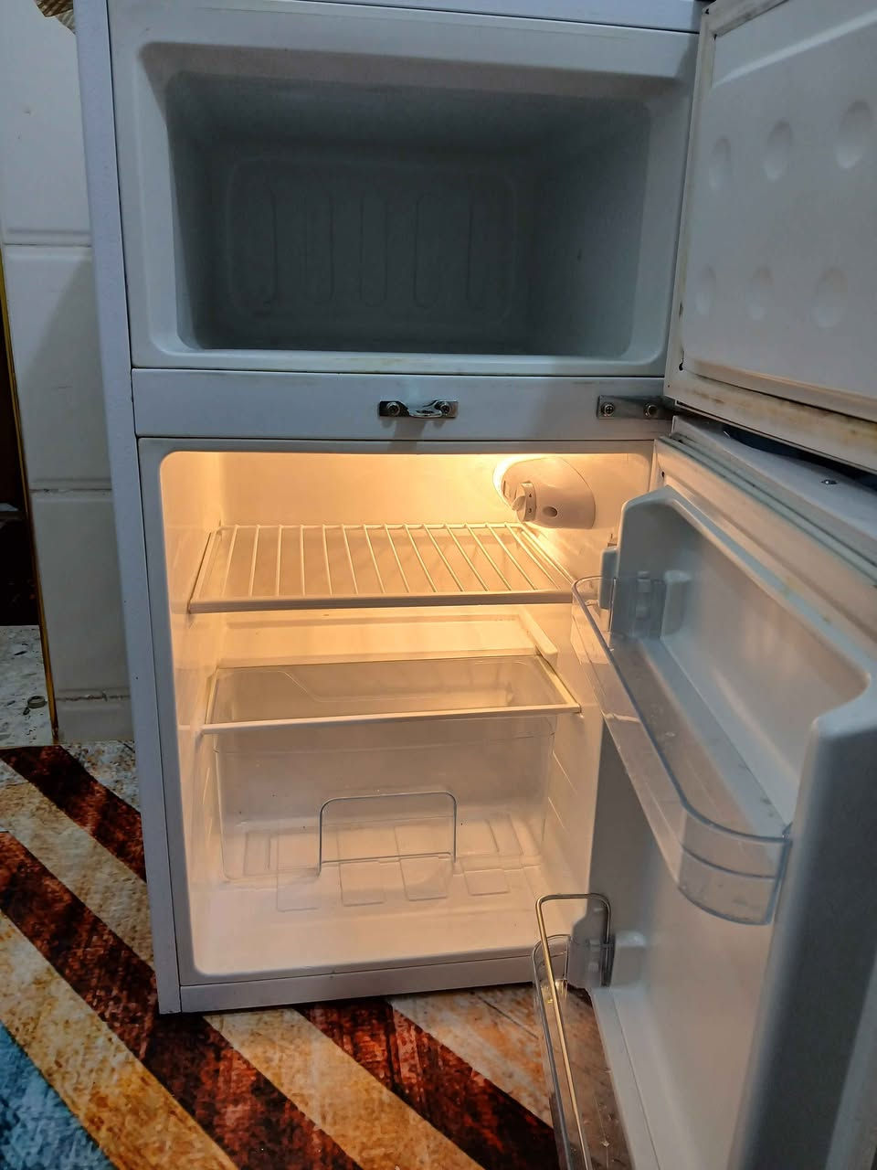 ثلاجة حجم ٧ قدم ديكو شغالة فول سعر ٩٠ ألف عنوان مدينة الصدر حي الصدرين موبايل *********** بغداد, العراق
