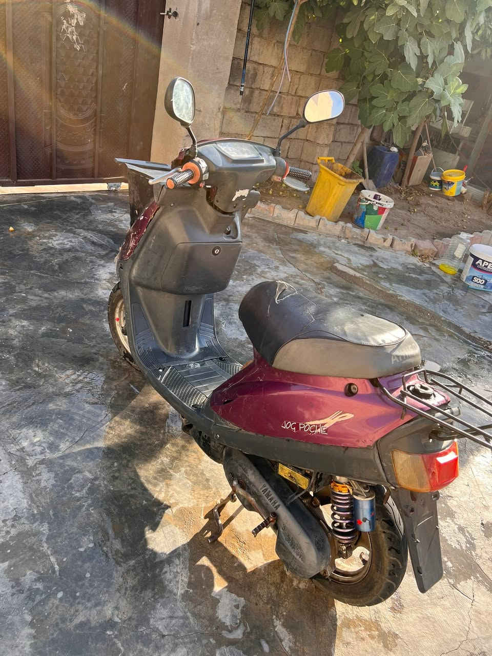 للبيع موطور يماها جديد بس كفرات يوليش يرجع بلاد محرك لوك شغل وتطلع 280بي مجال ***********
