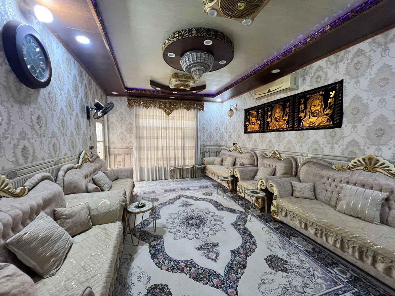 دار للبيع في الجمعيه الثانيه كاع ناطق الطريحي طابو زراعي السند باسمي 200 م
يحتوي على

ثلاث غرف نوم

4×5 وحده

4×4 اثنين

صاله كبيره 5×9

 الاستقبال 4×6

المطبخ 4×4

غرفه على السطح مخزن سندويج 4×5 

صحيات داخليه غربي وحمام

صحيات خارجيه

ممر خارجي على طول البيت العرض 1 متر

البيت على الشارع تبليط

السطح كله شتايكر

البيت عكاده مبني بالطابوق

للتواصل والاستفسار الاتصال على الرقم

*********** +واتساب
