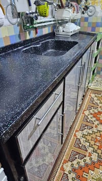 كاونتر المنيوم نضيف مرمر كوارتز  نضيف   .....  السعر ٦٠٠ وبي مجال   مك...