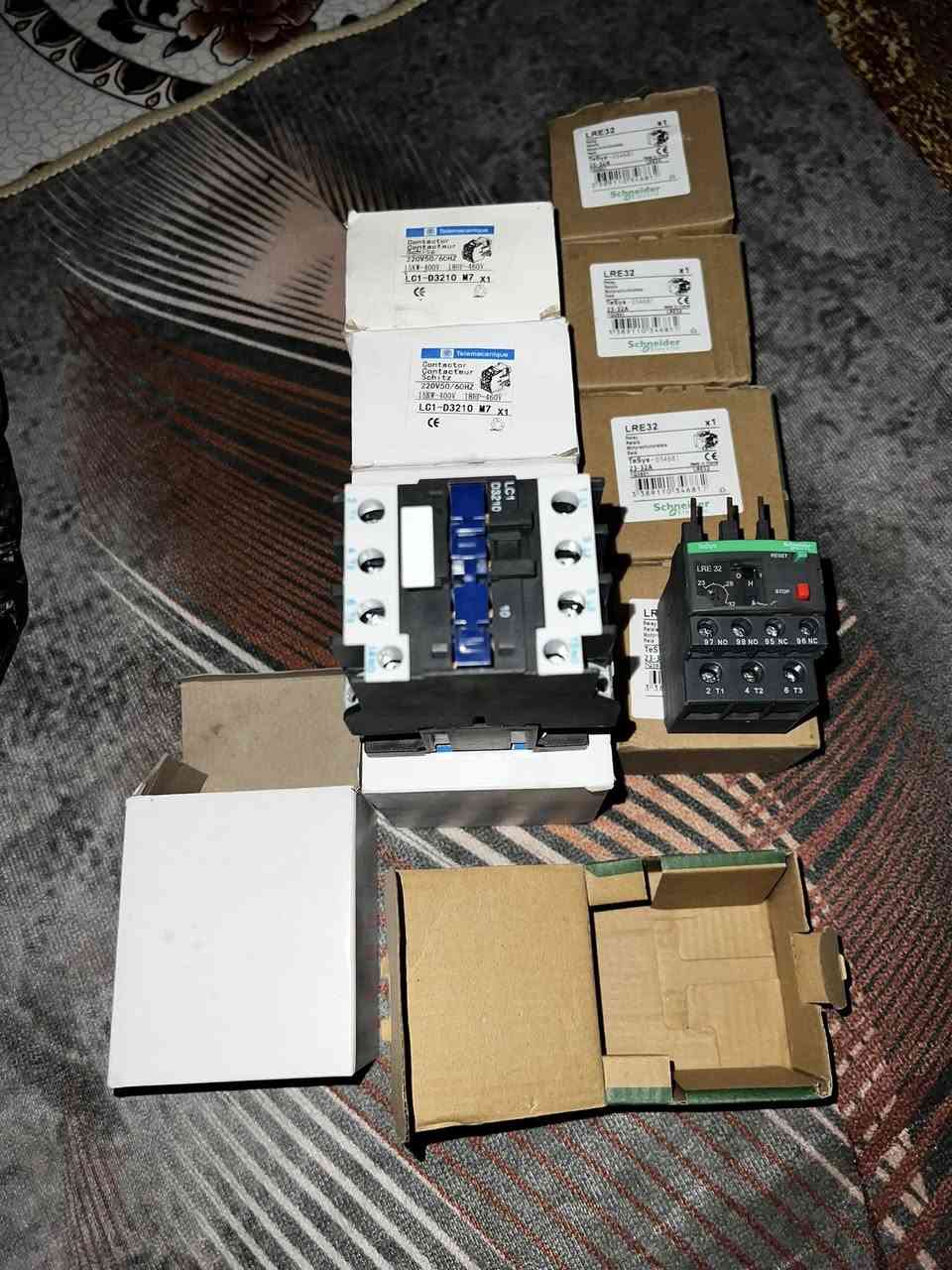 سلام عليكم للبيع غراض كله جديد ممستخدم نهائي 
بورد A125 وطنيه مولد او وطنيه طاقه شمسيه يرهم عادي
كوندكترات او اوفر لولد 4*4 عدد 
سبورت لايتات 33
سعرهن شلع  370الف رجا الي مي يعجبه سعر يترك منشور
او الله يرزق الجميع 
سبب البيع متفقنه ع شغله او انحسبن عليه فوك هاذ سعر 
مكاني بغداد سبع ابكار 
***********
