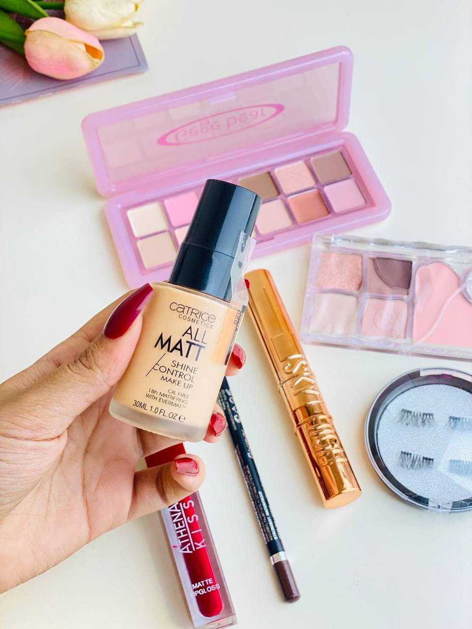 "🎀🔔 هدايا العيد🎁🎁

🎁 بوكس ه🎁🎁
الغراء والغرام 💋❤️‍🔥😍

🎀😍تستـاهـل دلـوعـتك هيـچ بوكـس مكياج 🎁🎁🔔

😘 كارت العبارة حسب طلب ك/ج 😱

سعر البوكس ١٦ الف


**إذا كنت صاحب هذا الإعلان وتريد حذفه لأي سبب، رجاءا أرسل رسالة إلى الدعم الفني**