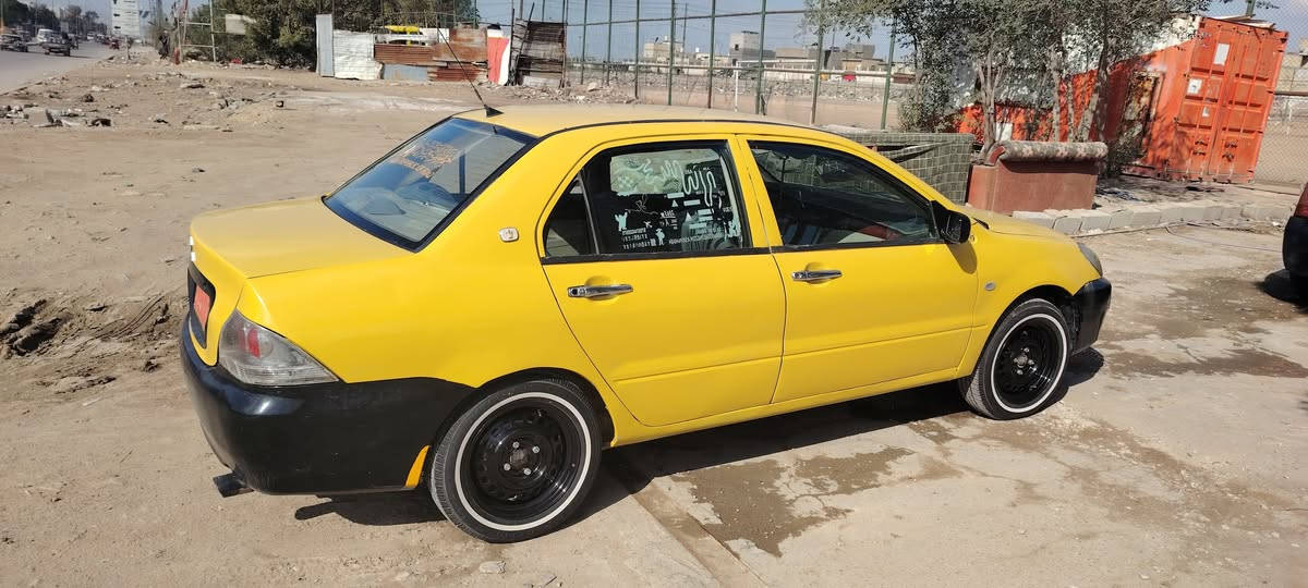 سلام عليكم شباب لانسر مديل ٢٠٠٨سياره كامله كير مكينه بيكاتشو رقم صدامي ذي قار راعيهه يريد تحويل اني متكاتب مروري سياره مطلوبه هيئه ٩٠٠ ومرور ٥٠ سنويه صاقطه ذني ينزلن من حساب سياره مكاني بغداد مدينه الصدر سعر ٥٠ وبيها مجال قليل رقمي *********** غير  متواجد على الفيس
