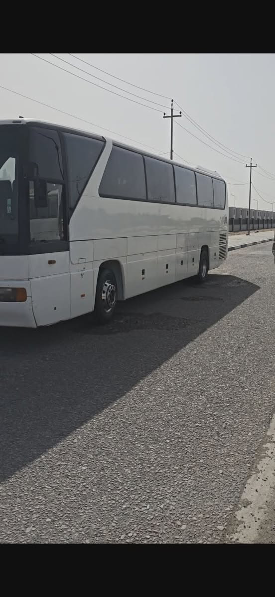 350وسطانيه موديل 2001جاهزه الخير تخم تأير حداديه تبريد تدفئه سبلت مناميه وتدفئه منايمه مكينه كير رقم نكليزي بي اسمي  يعني جاهزه الخير *********** سياره سعره 3,25ثلاثه وربع
