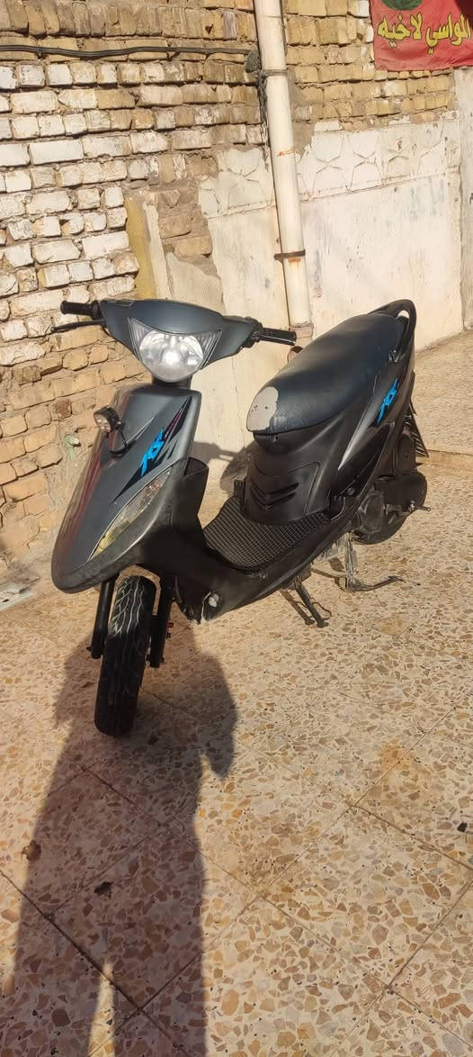 سلام عليكم ماكس عدله مجفته مره وحده مكينه ناعمه اوراق جاهزه السعر 700 وبيه مجال ***********
