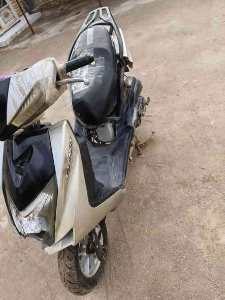 السلام عليكم
> دراجة صيني للبيع — سكنس
• المحرك شغال ناعم — سلفه يشتغل بسهولة
• كهربائيات تحتاج ضبط بسيط (أنوار/إشارات)
• لازم ترتيب خفيف — السعر المطلوب: 200 الف دينار 
• مكان الدراجة: ناصرية – الفهود
•  الشراء اتصل على: ***********
