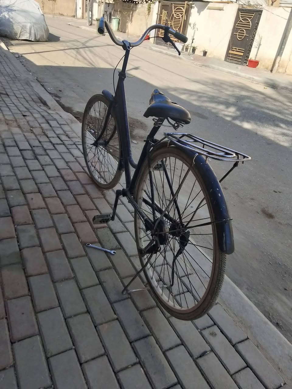 السلام عليكم 2باسكلات للبيع واحد حجم 26واحد 27سعرهن 60وبيهن مجال مكاني كربلاء شهداء الملحق ***********
