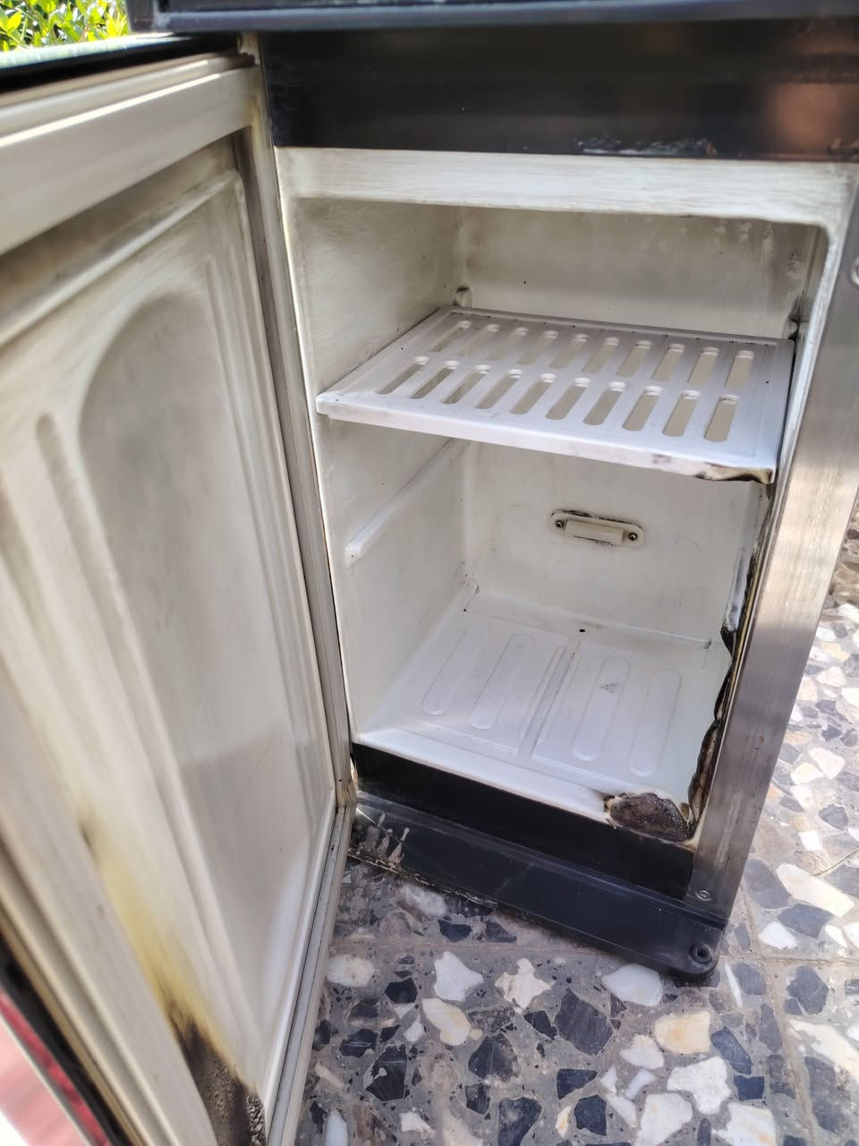 غسالة  ١٠ كيلو دنكا ٢٢٥
براد بي ضرر بسيط ب٦٠
مكاني قرب بوابة الكاضمية ***********
