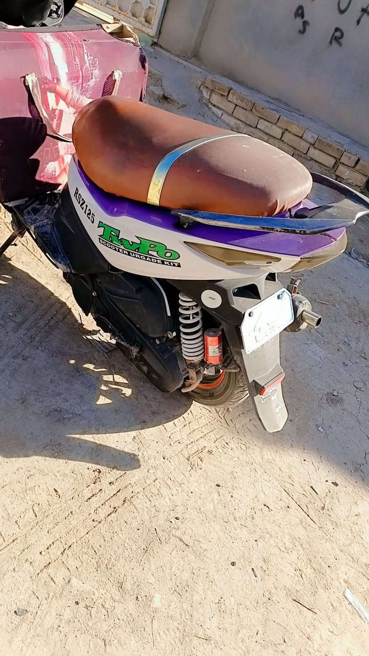 دراجه ماكس مضلع محرك ماكس بلادي مامفتوح خرسه شلعه ومعدل طلقه شراي اتصل مكان حله أبو خستاوي سعرهة٢٠٠رقمي***********
