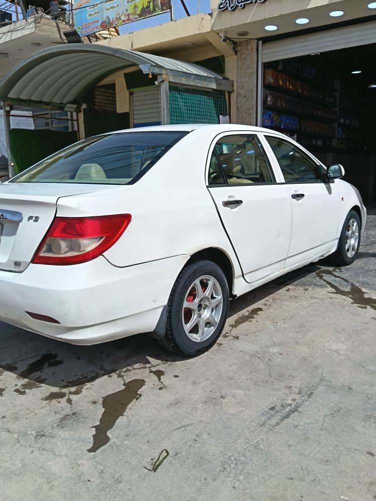 بي أيدي f3 ٢٠١١ سياره نضيفه كلش محرك وكي وحداديه ودواخل كله نضيف سنويه ٣٠ سياره احله من الصور وجاهزه ورايك وين يعجبك سعره ٤٤ مكانه الكوفه الاتصال *********** النجف, العراق
