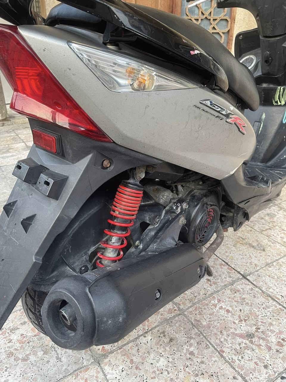 السلام عليكم دراجه مقفوله ثعلب ٧٥٠
***********
