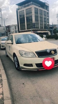 سەرەتا بەناوی خوای گەورەی میهرەبان تەکسی شکۆدا بۆ فرۆشتن  مۆدێل 2012 م...