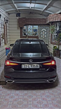 لكزس es 350 /2023 مواصفات 1/1 ضرر قطعتين  سعر 318 وبي مجال(مو تجي تكلي...