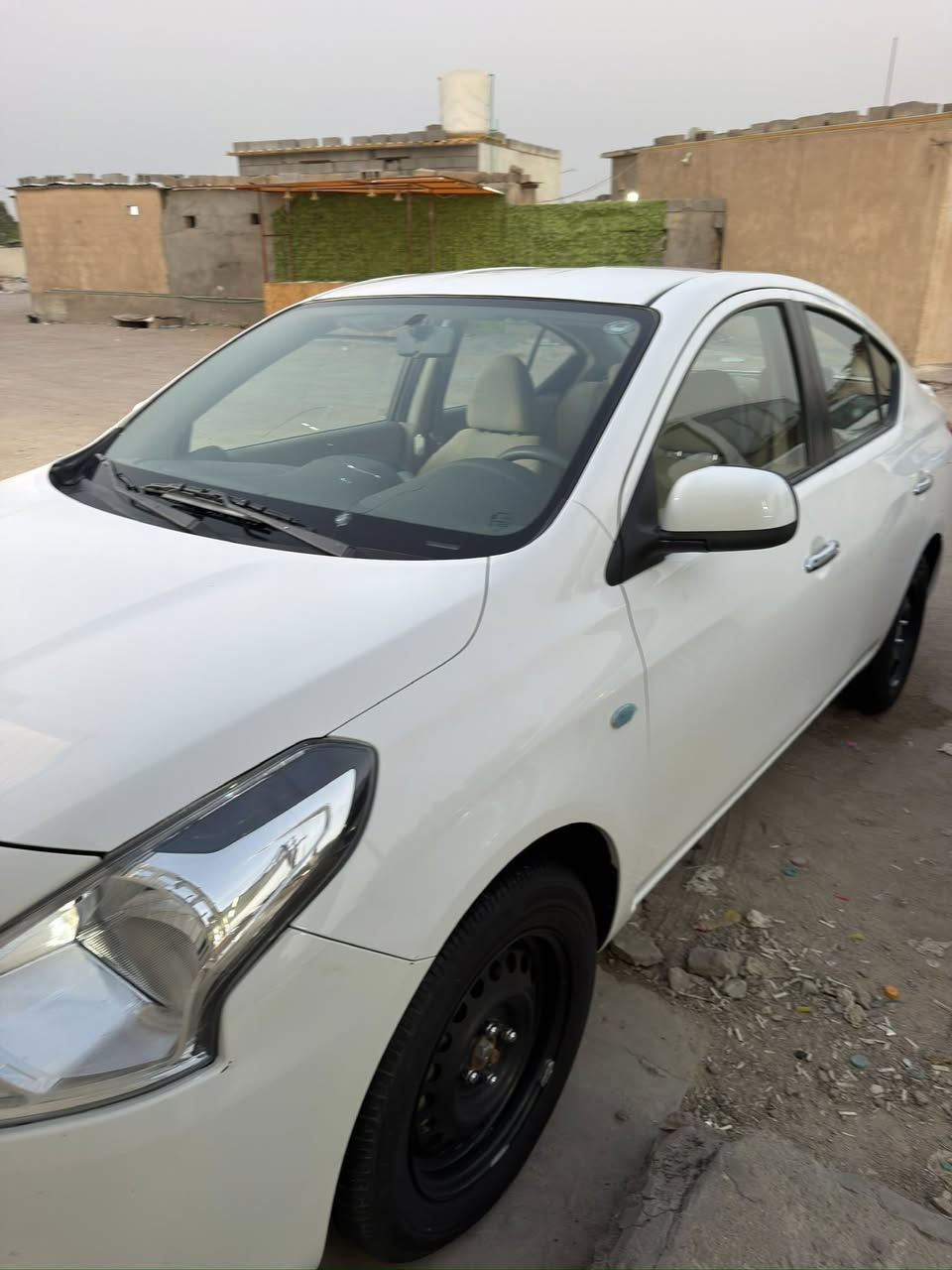 نيسان سني ٢٤ هندي السياره كفاله ماشيه٣٢العنًوان البصره الزبير سعره١٢٠ رقم الهاتف***********
