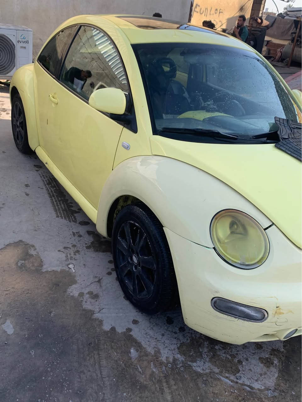 فولكس واكن بيتل معلاية ٢٠١٣ رقم بصرة الماني وكالة 
مكينة ٢٠٠٠  ٤ سلندر (كير بي تأخير) بطاين جدد فانات جدد  كشنات تدفئة هيتر 

السعر ٣٦ مكان السيارة بصرة 
*********** البصرة, العراق
