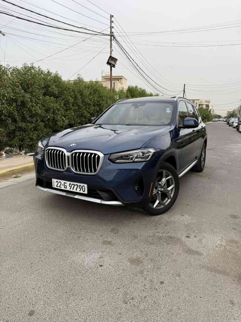 سلام عليكم BMW موديل 2022 X3
فول مواصفات ميحتاج اذكر مواصفاته رقم اربيل ماشية قليل سيارة جديدة جداً لون مميز بخري رقم شبه مميز صور حادث ورقم شاصي بل منشور اي استفسار حاظر اني *********** 
مكان سيارة بغداد السعر 275 وبيه مجال حك الجية
