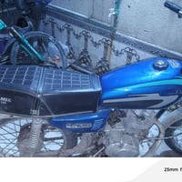 دراجة نامة بدون اوراق مكفولة مكينة السعر ٣٠٠ خمس ميل ٠٧٧١٢٤٢٤١٩١