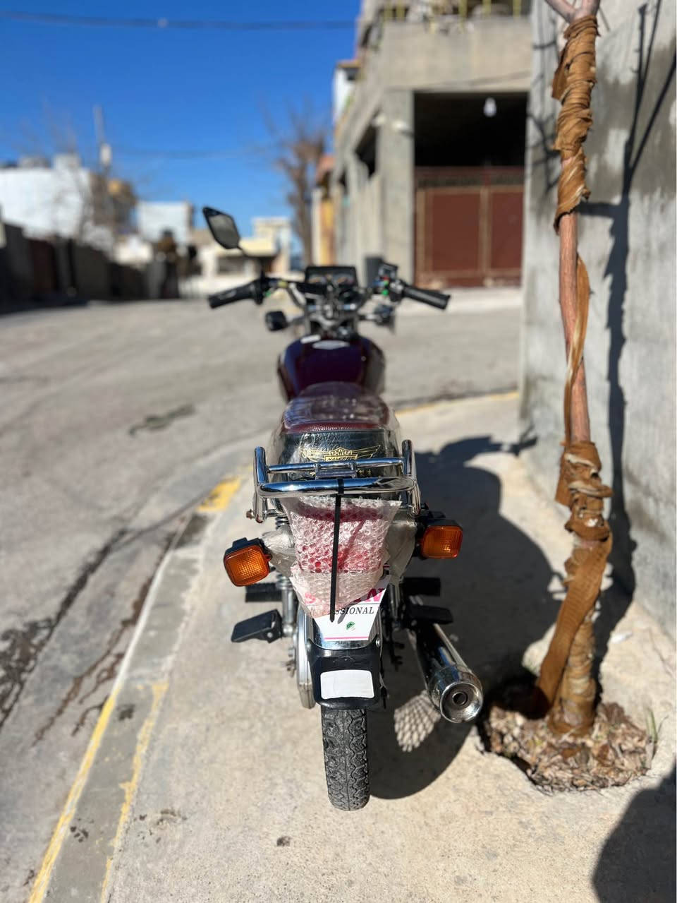 ماتۆری ئیرانی بۆفرۆشتن ساڤینا 
ماتۆرەکە بی کێشەیە 
لیت و ئیشارت ناو گێچی هەمووی ئیشەکات

شوێن پیرەمەگروون 
***********
موشتەری وەرە چات لە کۆمێنت ماتۆر ناکڕدرێ دخان, السليمانية
