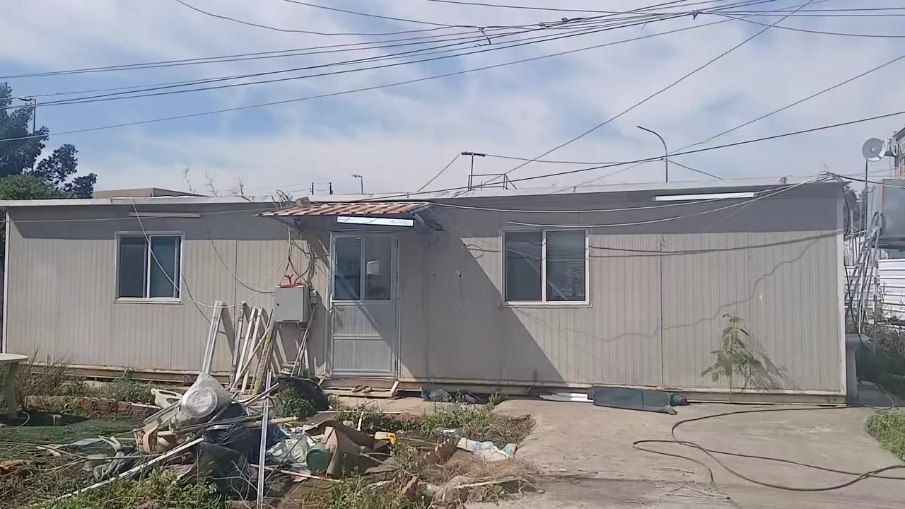 السلام عليكم 
كرفان للبيع جاهزللسكن 4×12
 ***********
